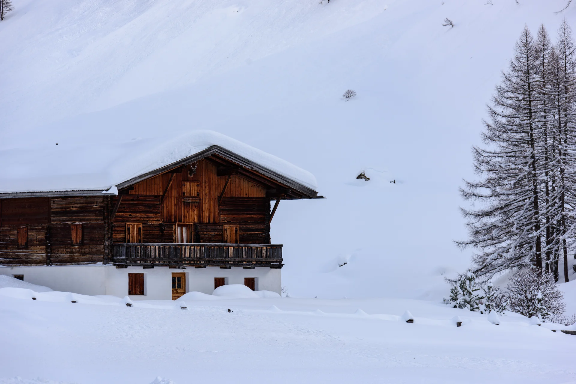 chalet-nemesany-drevenica-zima-skupina-ubytovanie